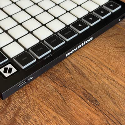 Novation Launchpad Mini MKIII Pad Controller 2019 - Present - Black image 3