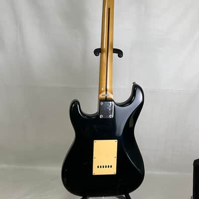 Squier Standard Stratocaster with Rosewood Fretboard 2001 - 2013 - Black Metallic image 4