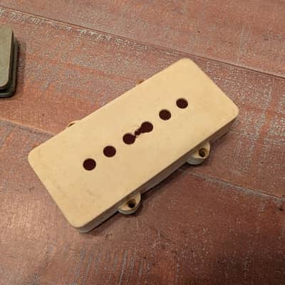 Fender Jazzmaster Guitar Pickup Late 1960s Cream Cover Gray Bobbin 7.91K image 7