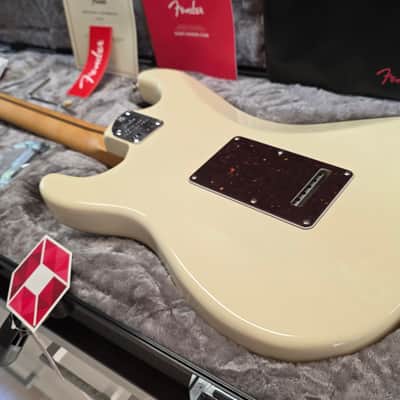 Fender American Professional II Stratocaster 2021 BRAND NEW Olympic White CASE QUEEN TIME CAPSULE UNPLAYED USA Strat Electric Guitar image 9