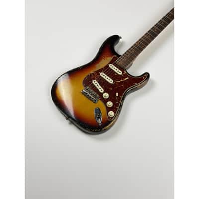 Fender CUSTOM SHOP STRATOCASTER LIMITED EDITION ROASTED 61 SUPER HEAVY RELIC 3 TONS SUNBURST 2023 - Super Heavy relic Aged 3 Tons sunburst image 2