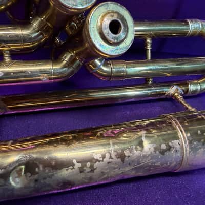 King 625 front bell baritone - Lacquer image 19
