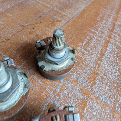 Gibson Centralab Potentiometers 500k Short Split Shaft Vintage 1961 Tested Qty 3 image 4