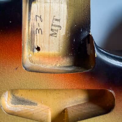 MJT Stratocaster body Aged 3 tone sunburst image 3