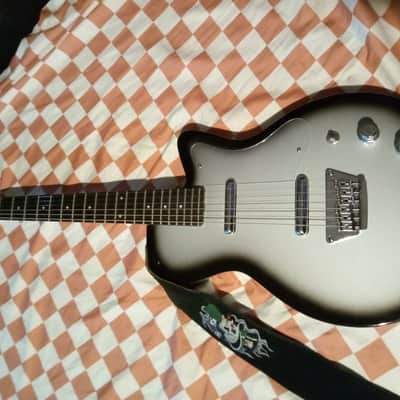 Silvertone 1303/U2 Reissue 2010s - Silverburst image 2