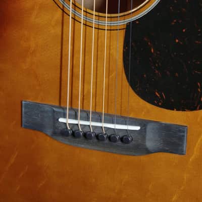 Martin Custom Shop 00-18 Style Premium Mahogany / Bearclaw Engelman image 19