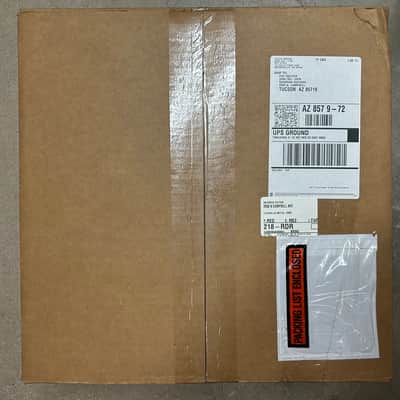 Roc N Soc MSS-R-K Manual Spindle Round Top Short Base Drum Throne - Black image 3