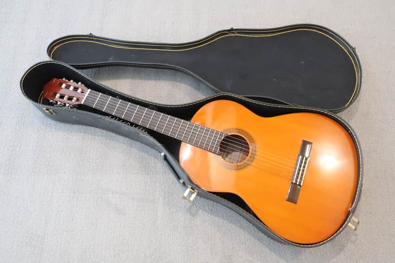 Vintage 1980s Yamaha CG-100A Acoustic Classical Guitar Golden Made