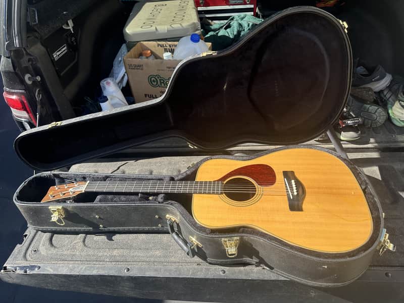 Yamaha FG-500 Jumbo Dreadnought