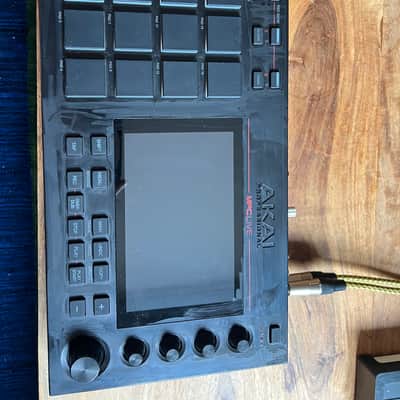 Akai MPC Live Standalone Sampler / Sequencer 2017 - 2020 - Black image 4