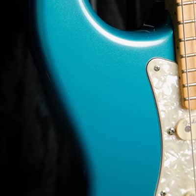 Fender American Elite Stratocaster HSS Shawbucker Electric Guitar Ocean Turquoise 2018 Pre-Owned image 9