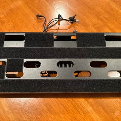 Voodoo Lab DBSX8 Dingbat Small Pedalboard with Pedal Power X8 2020 - Present - Black image 3
