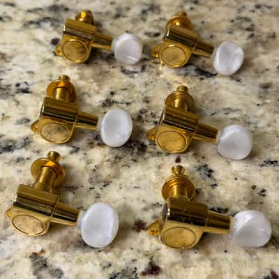 Jin Ho 6 on a side tuners with pearl button - Gold image 1
