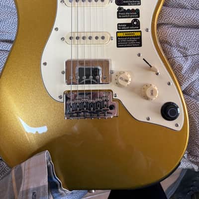 Mooer GTRS S801 Intelligent Guitar 2022 - Present - White image 1