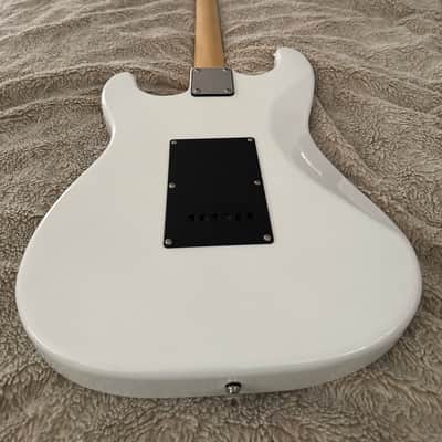 Squier x Angine de Poitrine image 8