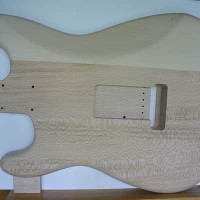 Exotic '62 S-Style Quarter Sawn American Sycamore Guitar Body for Strat® Neck Natural made in USA image 5