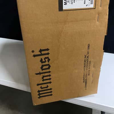 PENDING SALE - McIntosh MA9000 Integrated Amp w/ Original Box & 2 Remotes image 3