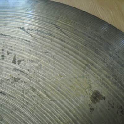 22" Vintage 70s thin stamp Avedis Zildjian Cymbal 3600g image 3