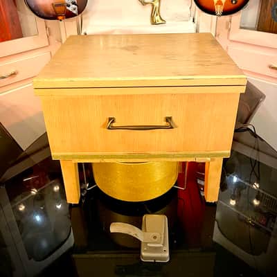 Rotary Connection Vibra-Table MINI PLUS! Leslie/Rotary guitar speaker cabinet/fliptop table with upfiring vintage 10” speaker and 12” downfiring into Leslie. Speed control foot switch. LIGHTS UP! 50 watts/16 ohms 2026 - Blonde wood / gold sparkle image 18