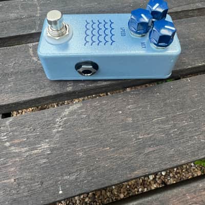 JHS Tidewater Tremolo V2 2020 - Present - Blue image 2