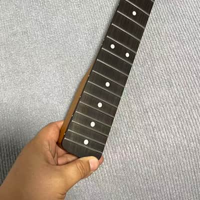 Large headstock 24 inch 21 frets Roasted Maple guitar neck 24inch hole 10mm Satin for JAGUAR body Rosewood fingerboard image 3
