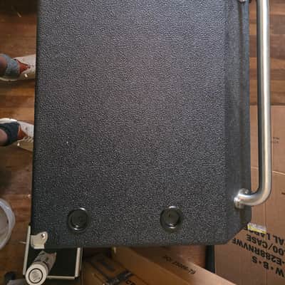 Ampeg SVT-410HLF Classic Series 500-Watt 4x10" Bass Speaker Cabinet 2007 - Present - Black image 2