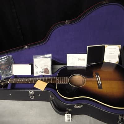 Gibson Custom 1942 Banner J-45 Reissue Light Aged Vintage Sunburst image 11