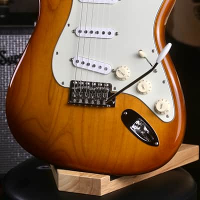 Upgraded Fender Stratocaster American Performer, USA 2020 - Transparent Brown Burst image 3