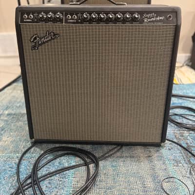 Fender '65 Super Reverb Reissue 45-Watt 4x10" Guitar Combo 2001 - Present - Black image 2