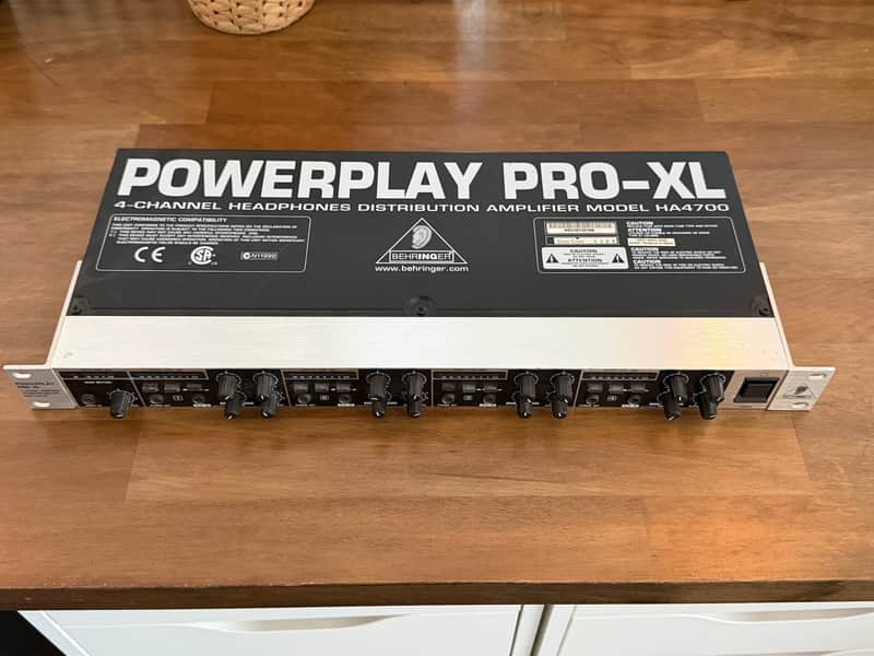 Behringer Powerplay Pro-XL HA4700 4-Channel Headphone Amplifier