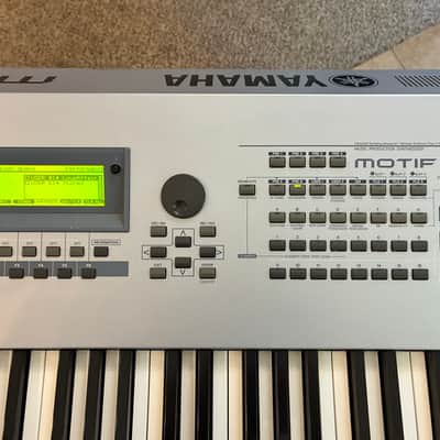 Yamaha Motif ES 8 Production Synthesizer image 2