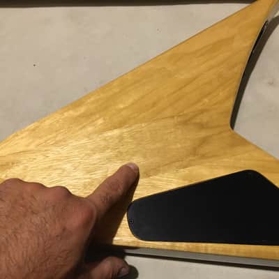 Jackson KV1 Dave Mustaine Korina 90s Megadeth Natural King V image 16