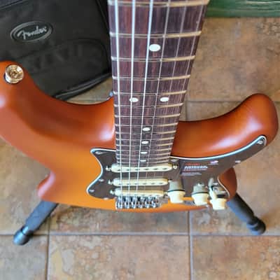 Fender Limited-Edition American Performer Stratocaster Spruce Satin Honey Burst w Deluxe Gig Bag image 11