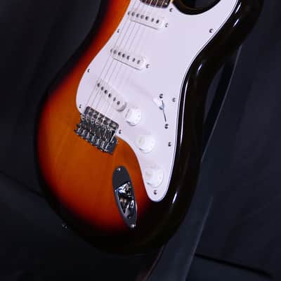 Tokai SSS-Style Rosewood Fretboard 3-Tone Sunburst image 4