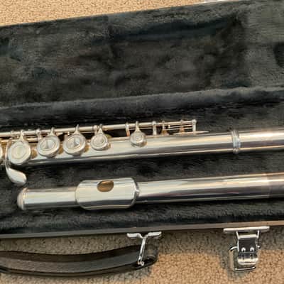 Yamaha Closed Hole Flute~Clean w/ All New Pads image 3