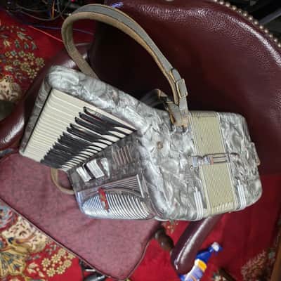 Castiglione Detriot Accordion Made In Italy 41/120 W Original Case And Straps image 6