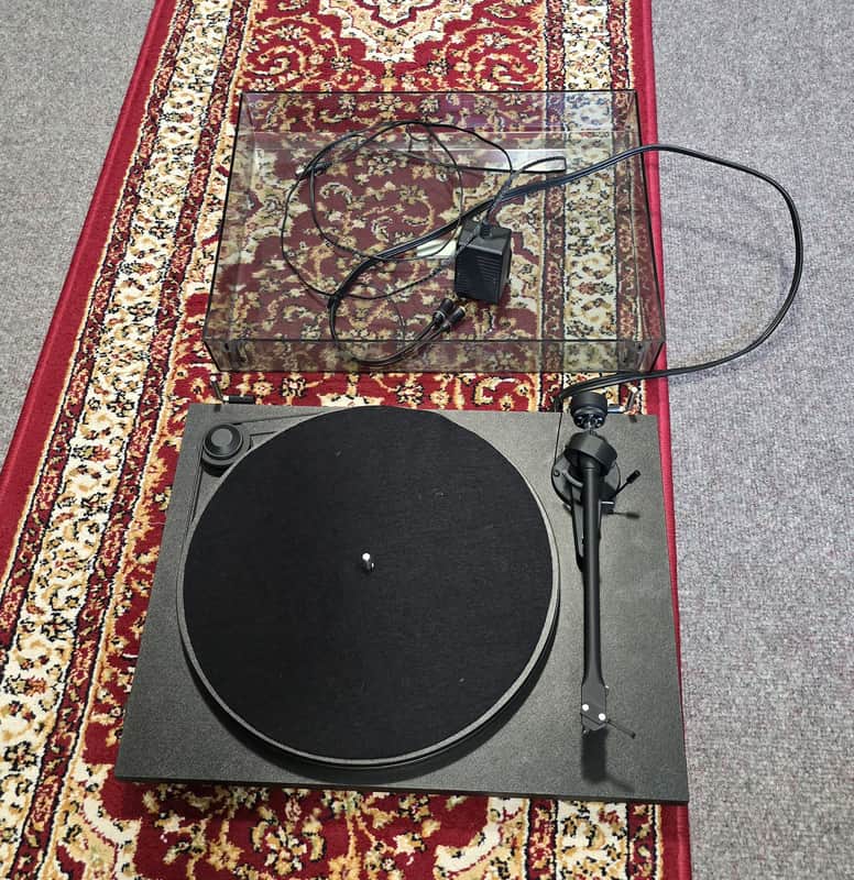 Pro-Ject Essential II - Black - missing antiskateweight