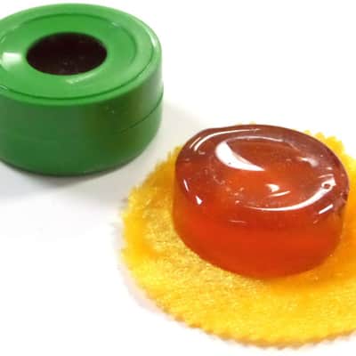 Performance Plus Violin, Viola and Cello Rosin with Plastic Case (VR1P), Amber image 4