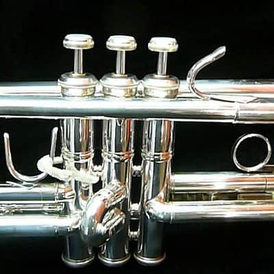 Bach TR200S Intermediate Trumpet Silver Plated image 2
