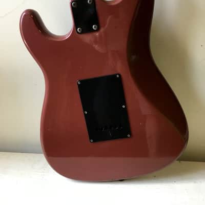 Session Stage Series Strat image 5