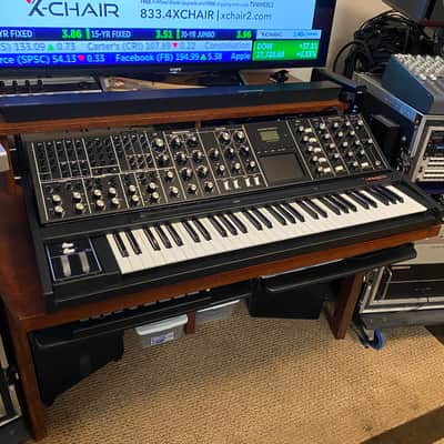 Moog Minimoog Voyager XL 61-Key Monophonic Synthesizer 2015 Limited Edition Black Tolex image 7