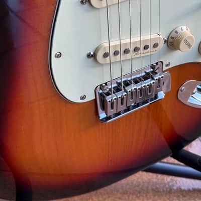 Fender Player Plus Stratocaster with Maple Fretboard 2021 - Present - 3-Color Sunburst image 17