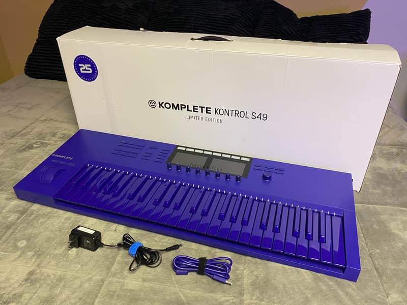 [新品-開封のみ] NI 25周年- Komplete Kontrol S49 新品-開封のみ] NI 25周年- Komplete Kontrol S49