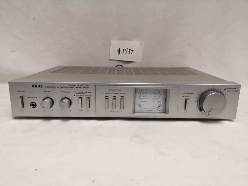 Akai AM-U01 Stereo Integrated Amplifier #1547 Good Used Working