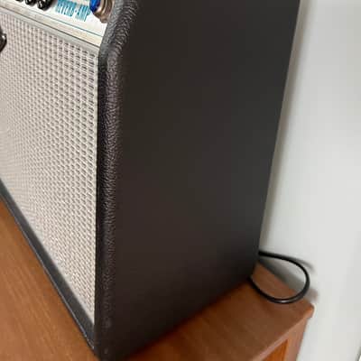 Fender '68 Custom Pro Vibro Champ Reverb 5-Watt 1x10" Guitar Combo 2021 - Present - Black image 3