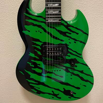 ESP LTD RARE ESP LTD Slimer Viper Tony Perry Signature Guitar Mint 2015 Green / black image 23