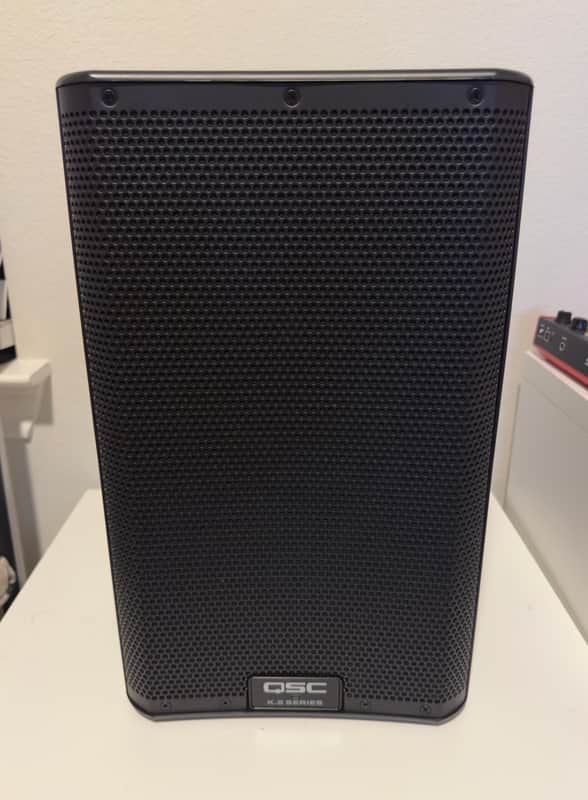 QSC K8.2 2-Way 2000-Watt 8" Powered Speaker image 1