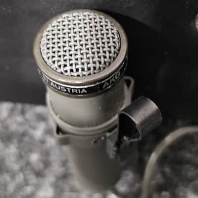 Vintage lavalier AKG D110 in original box image 5