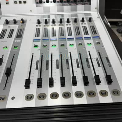 Soundcraft Vi6 Digital Console W/Stagebox and Case #7221 (One)THS image 10