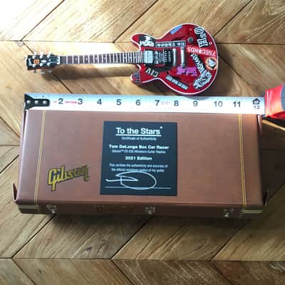 Axe Heaven Tom DeLonge Gibson 335 Miniature 2021 Red image 3